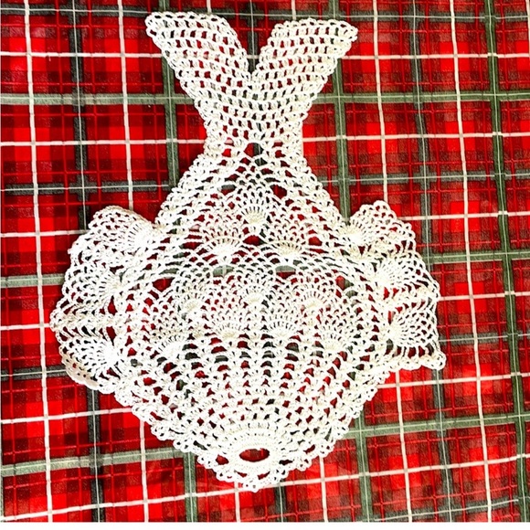 Hand made crocheting placemats neutral white pattern needle work doilies 2 sets - Picture 5 of 6